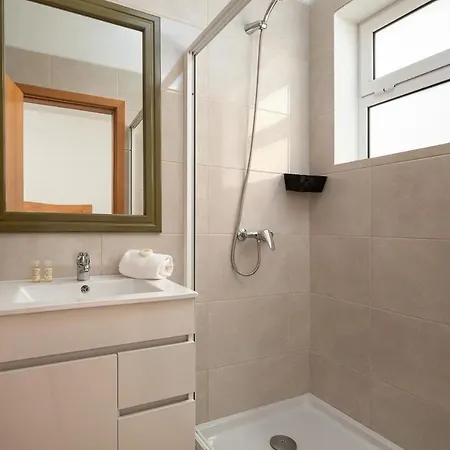 Ribeira Das Casas By Homie Funchal (Madeira)