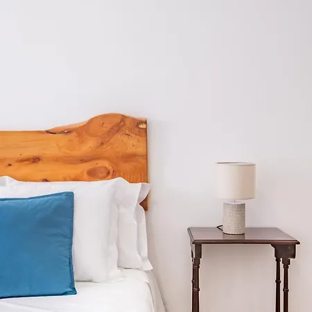 Ribeira Das Casas By Homie *