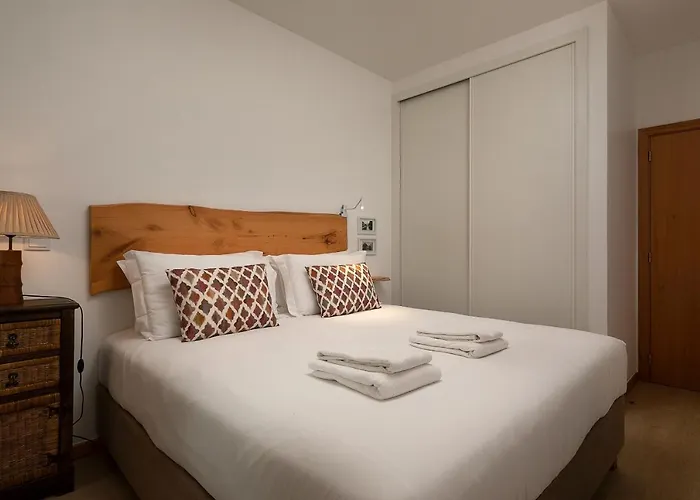 Ribeira Casas By Homie * Φουνκάλ